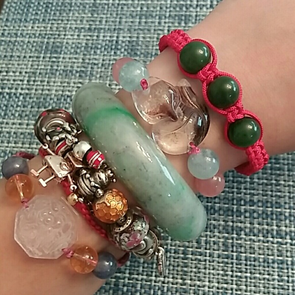 Canadian Nephrite Jade Chinese Red String Bracelet - Picture 5 of 8